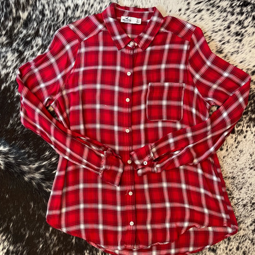 Hollister Cutest red plaid 100% viscose, so light - Picture 2 of 3